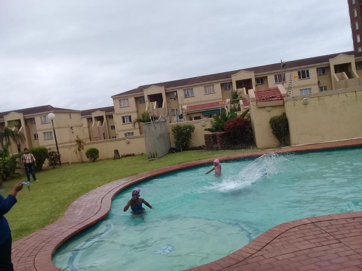 Summersands Durban North Beach Экстерьер фото